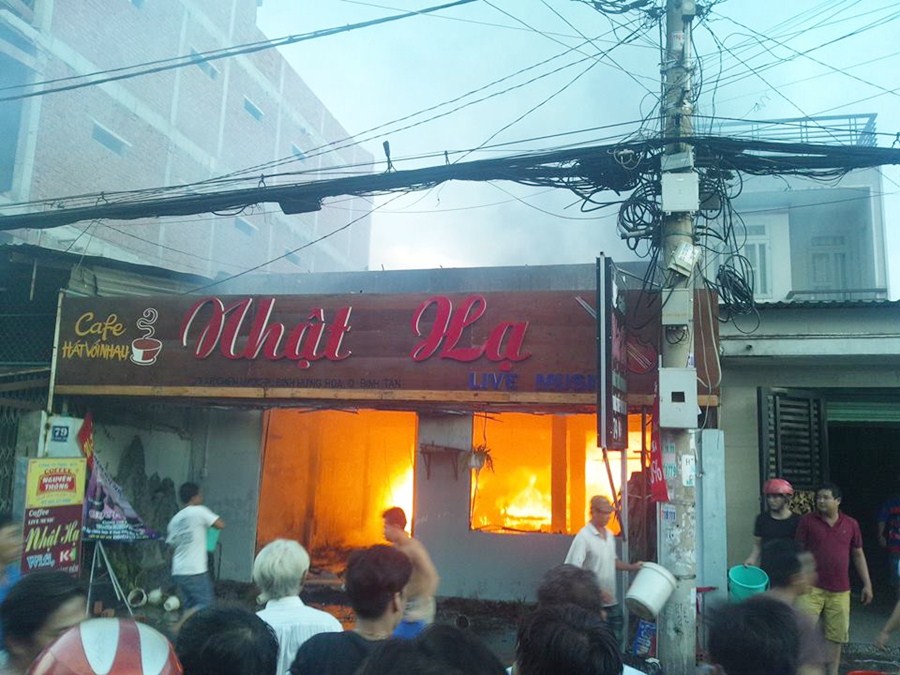 Cháy nhà đường Ấp Chiến Lược quận Bình Tân