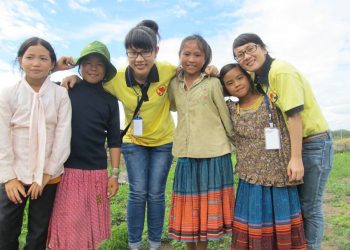 Nụ cười thiện nguyện Trái tim yêu thương