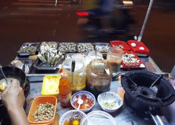 Review Quán ốc 67 ngay vòng xoay siêu thị Aeon Tân Phú