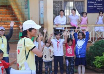 Chương trình “Trái tim yêu thương lần 4”: Mang niềm vui đến trẻ em vùng xa