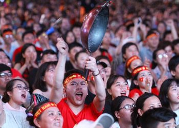 Cổ động viên bóng đá Việt Nam